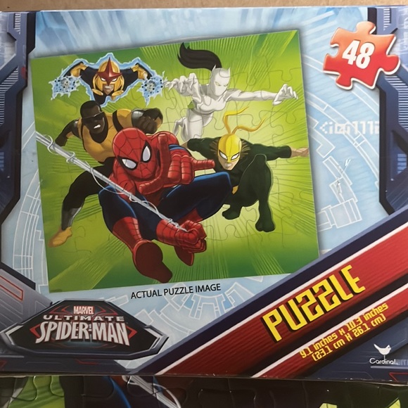 💟🧩 2 fun Spider-Man puzzles. 1 is 100 pieces. 1 is 48 pieces. Both are Complete. - Picture 3 of 11